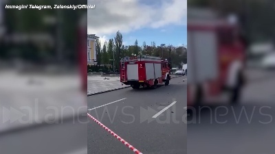 Scene from Ucraina, esplosioni nel centro di Kiev: ci sono morti e feriti