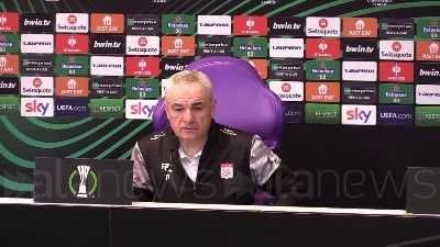 Scene from Fiorentina - Sivasspor, Çalimbay: "I viola hanno meritato questa vittoria, anche i tifosi"