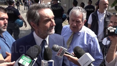 Scene from Maxi rissa, Fontana: "Spero si arrivi a sgombero totale abusivi"