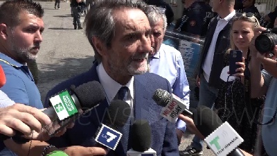 Scene from Maxi rissa, Fontana: "Spero si arrivi a sgombero totale abusivi"