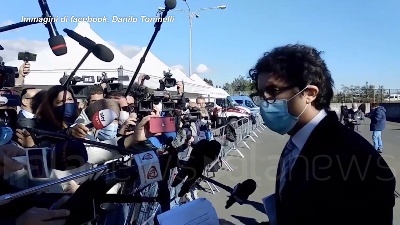 Scene from Gregoretti, attacco di Toninelli a Salvini: "Faceva il duro ma poi scaricava responsabilità su altri"