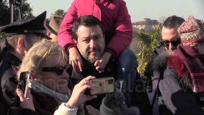 Scene from Zeffirelli, Salvini replica alle parole di Montanari: "E' un cretino, non ha rispetto"