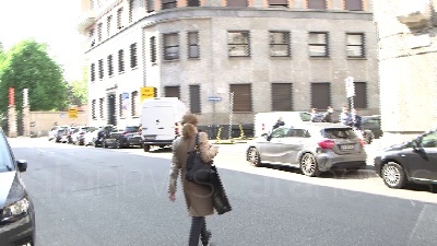 Scene from Morte Milva, il dolore della figlia: "Tra qualche giorno faremo sapere per la camera ardente