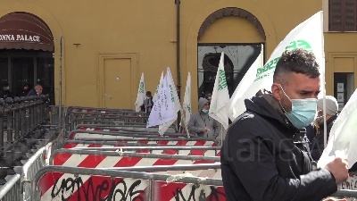 Scene from Roma, manifestazione di Confesercenti a Montecitorio