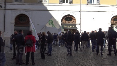 Scene from Roma, manifestazione di Confesercenti a Montecitorio
