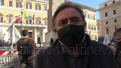 Scene from Roma, manifestazione di Confesercenti a Montecitorio