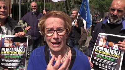 Scene from Firenze, Italexit contro le mascherine a scuola, Asciuti: "Assurdo farle tenere ai bimbi"