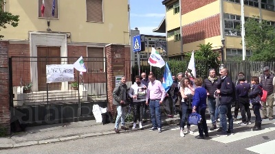 Scene from Firenze, Italexit contro le mascherine a scuola, Asciuti: "Assurdo farle tenere ai bimbi"