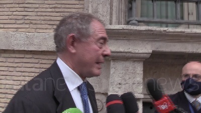 Scene from Europa, Urso (FdI): "Noi dobbiamo pensare tutela nostri confini, necessità unica politica estera Ue"