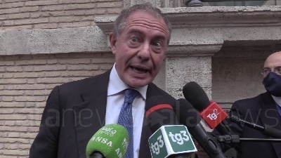 Scene from Europa, Urso (FdI): "Noi dobbiamo pensare tutela nostri confini, necessità unica politica estera Ue"