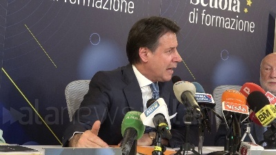 Scene from Caso Petrocelli, Conte: "Tutti i senatori m5s della commissione esteri si dimetteranno"