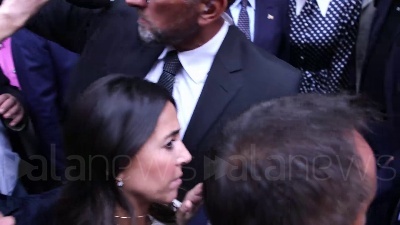 Scene from Elezioni, Berlusconi al voto a Milano insieme alla compagna Marta Fascina