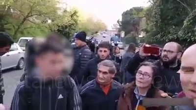 Scene from Simone, il 15enne che a Torre Maura ha sfidato Casapound