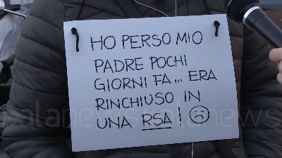 Scene from Rsa, la storia di Rossella: "Mio padre non è morto per il Covid ma per colpa del Covid"