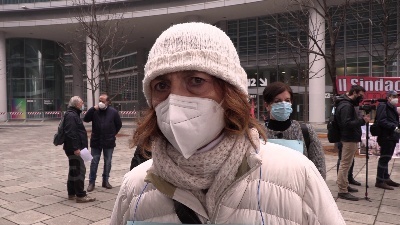 Scene from Covid, flash mob a Milano contro riforma sanitaria lombarda: "Va cancellata non modificata"