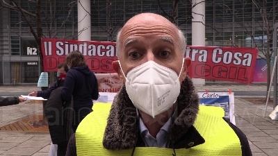 Scene from Covid, flash mob a Milano contro riforma sanitaria lombarda: "Va cancellata non modificata"