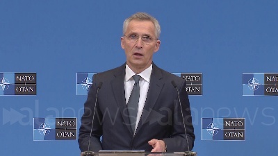Scene from Ucraina, Stoltenberg: "Nato reagirà a qualunque attacco a un alleato"