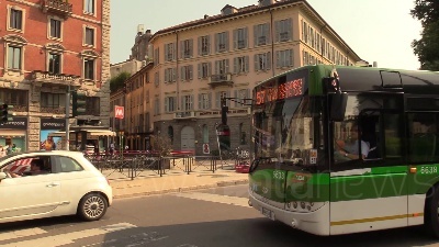 Scene from Olimpiadi a Milano, Atm festeggia con messaggi su tram e bus