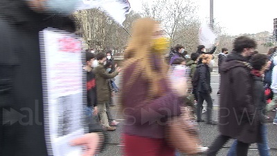 Scene from Scuola, Miur blindato per la protesta degli studenti: "No alla propaganda della Azzolina"