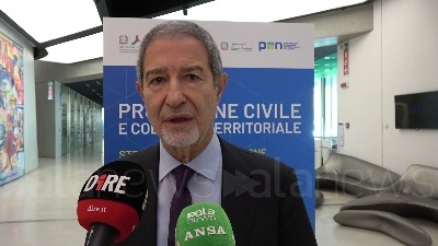 Scene from Protezione civile, Musumeci: "Rendere territori sicuri anche per chi investe"