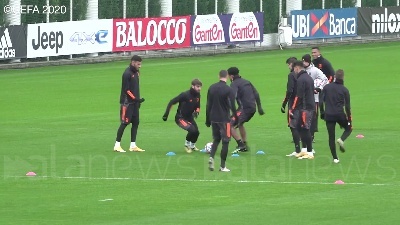 Scene from Champions, la Juve si allena in vista del Camp Nou