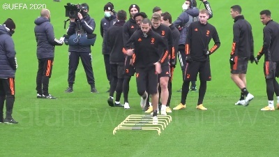 Scene from Champions, la Juve si allena in vista del Camp Nou