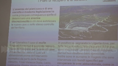 Scene from Legambiente, svelato in Sicilia il Rapporto Cave 2021