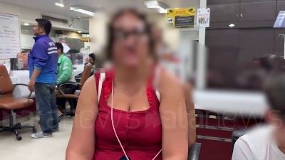 Scene from Thailandia, gli studenti italiani chiedono scusa alla donna offesa in metro a Bangkok