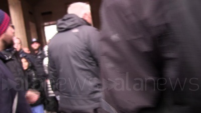 Scene from Milano, giornalista di La7 aggredito durante la manifestazione No Paura Day