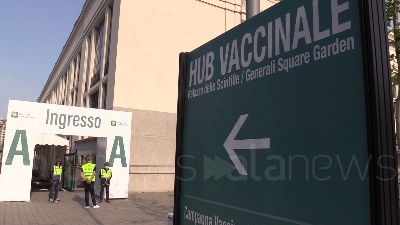 Scene from Covid, a Milano al via l'hub per le vaccinazioni più grande d'Italia: "10mila dosi al giorno"