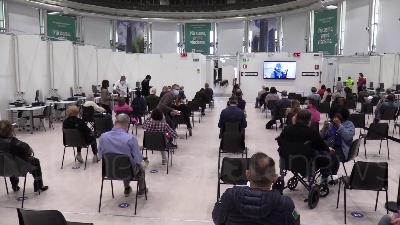 Scene from Covid, a Milano al via l'hub per le vaccinazioni più grande d'Italia: "10mila dosi al giorno"