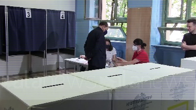 Scene from Referendum: Silvio Berlusconi ha votato a Milano