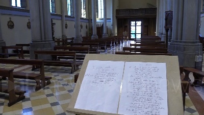 Scene from Coronavirus, il ramoscello 'alternativo' per la domenica delle palme