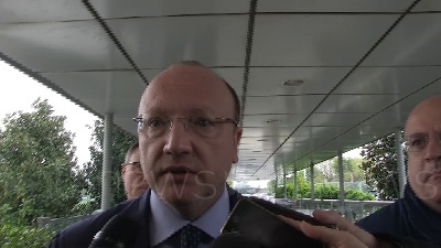 Scene from Boccia: "Noi chiediamo incontri non favori"