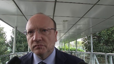 Scene from Boccia: "Noi chiediamo incontri non favori"