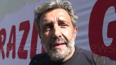 Scene from Milano, in tantissimi per l'ultimo "grazie" a Gino Strada