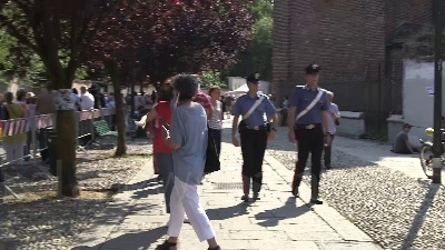 Scene from Milano, in tantissimi per l'ultimo "grazie" a Gino Strada
