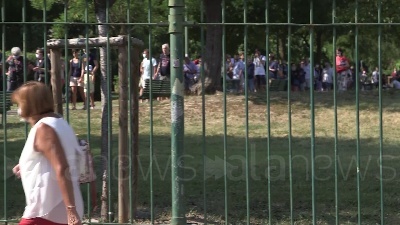 Scene from Milano, in tantissimi per l'ultimo "grazie" a Gino Strada
