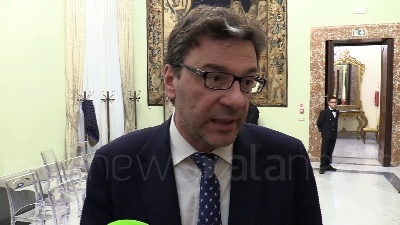 Scene from Manovra, Giorgetti: "Con Ue pareggio in trasferta con gol"