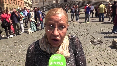 Scene from Roma, manifestazione a difesa del Reddito di cittadinanza: "Governo se la prende coi poveri"