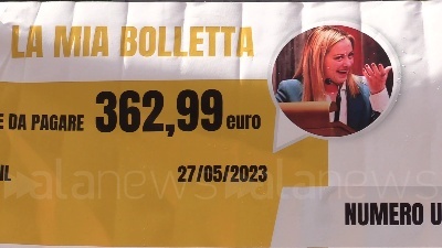 Scene from Roma, manifestazione a difesa del Reddito di cittadinanza: "Governo se la prende coi poveri"
