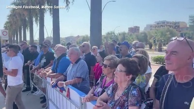 Scene from Reddito di cittadinanza, Salvini: "Lasciarlo solo a chi non può lavorare"