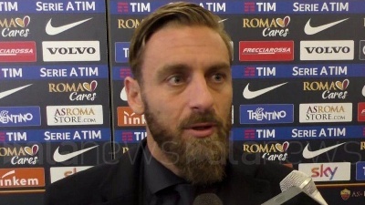Scene from L'audio di De Rossi ad un amico: "Sono due anni che non mi parlano"