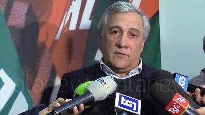 Scene from Migranti, Tajani: "Questione si può risolvere solo a livello europeo"