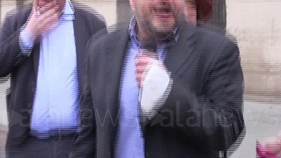 Scene from Cannabis: consigliere del Partito Democratico fuma spinello davanti a Comune Milano