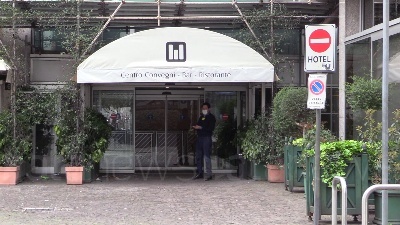 Scene from Coronavirus, hotel Michelangelo pronto per ospiti in quarantena