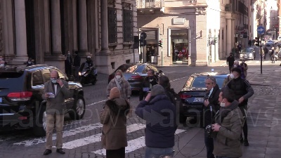 Scene from Governo, Conte lascia Palazzo Chigi per andare al Quirinale