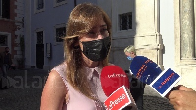 Scene from Blocco licenziamenti, Boschi: "Incontro proficuo con i sindacati"