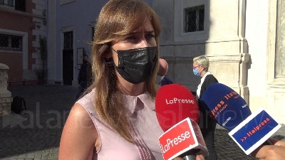 Scene from Blocco licenziamenti, Boschi: "Incontro proficuo con i sindacati"