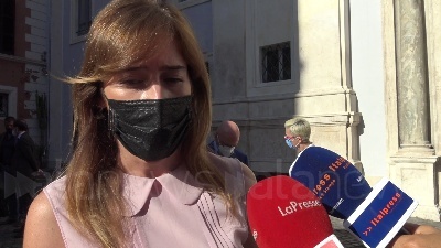 Scene from Blocco licenziamenti, Boschi: "Incontro proficuo con i sindacati"